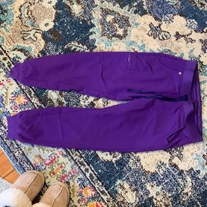 Figs size M petite never worn!